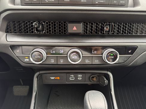 Certified 2025 Honda CR-V EX image 30