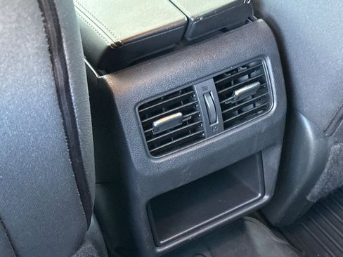 Used 2021 Nissan Rogue S AWD/4WD image 13