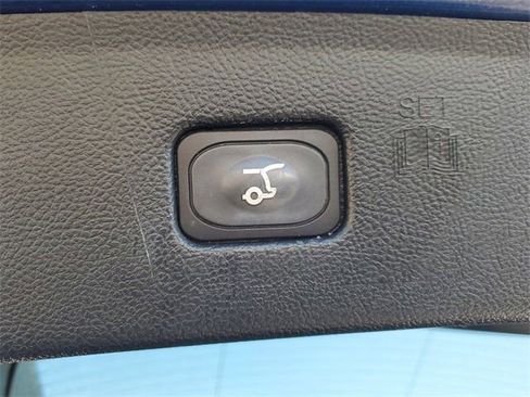 Used 2020 Ford Edge ST-Line image 9