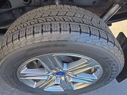 Used 2019 Ford F150 Lariat w/ Equipment Group 502A Luxury AWD/4WD image 21