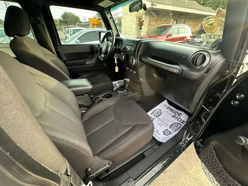 Used 2014 Jeep Wrangler Sport w/ Connectivity Group image 12