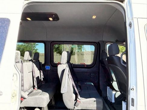 Used 2019 Mercedes-Benz Sprinter 2500 image 19