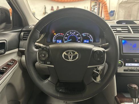 Used 2012 Toyota Camry XLE FWD image 16