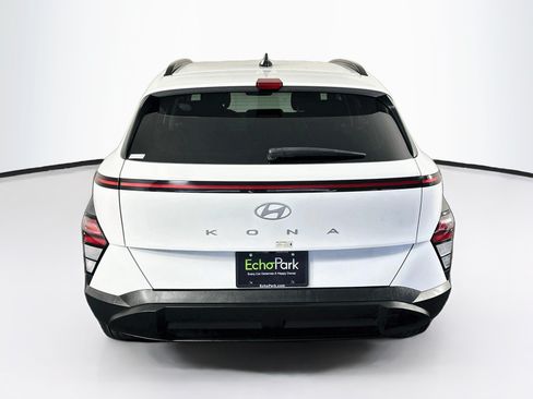 Used 2025 Hyundai Kona SEL FWD image 7