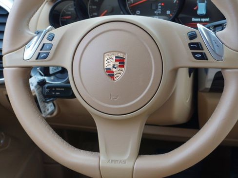 Used 2014 Porsche Cayenne image 30