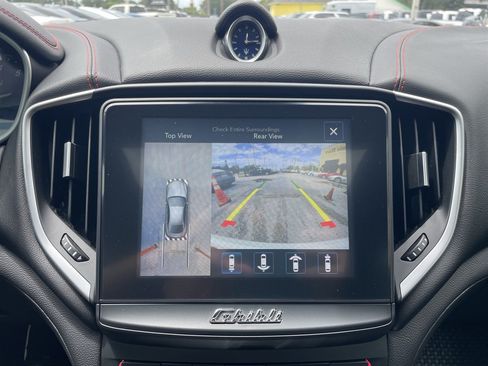 Used 2017 Maserati Ghibli S Q4 AWD/4WD image 31