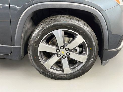 Used 2019 Chevrolet Traverse LT w/ LT Premium Package AWD/4WD image 36