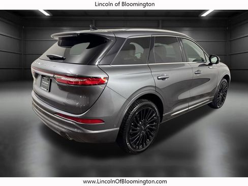 Used 2022 Lincoln Corsair Reserve w/ Equipment Group 201A image 6