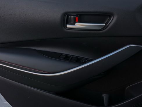 Used 2023 Toyota Corolla SE image 24