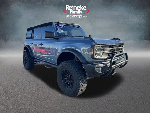 Used 2023 Ford Bronco 4-Door image 2