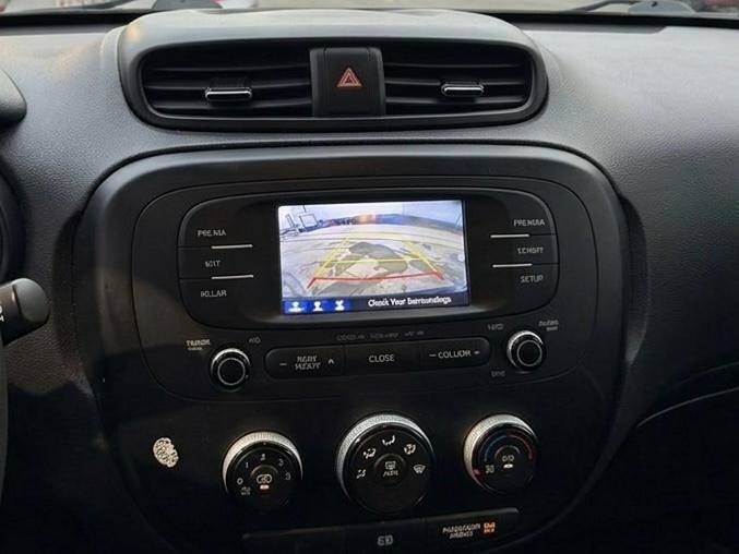 Used 2014 Kia Soul + w/ UVO w/Eservices Package FWD image 10