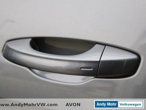 Used 2022 Volkswagen Atlas SE image 14