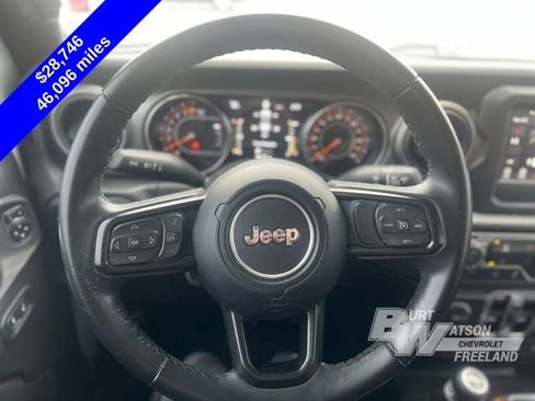 Used 2022 Jeep Gladiator Willys image 12