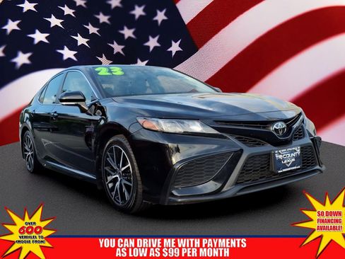 Used 2023 Toyota Camry SE AWD/4WD image 1
