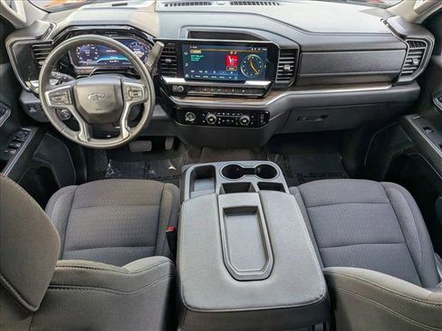 Used 2024 Chevrolet Silverado 1500 RST AWD/4WD image 17