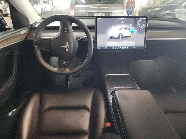 Used 2024 Tesla Model Y Long Range AWD/4WD image 5