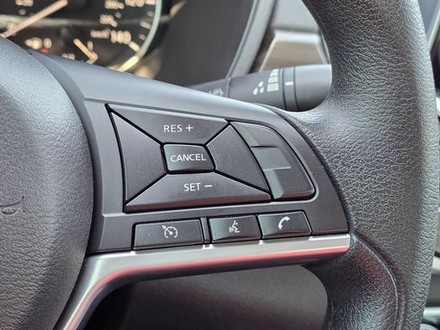 Used 2025 Nissan Altima 2.5 SV FWD image 25