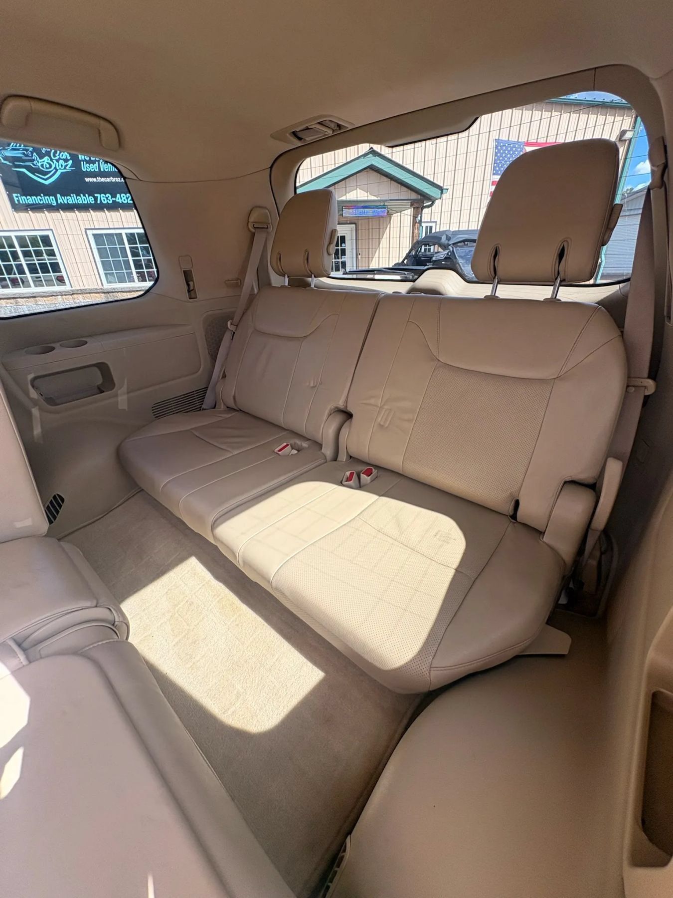 Used 2011 Lexus LX 570 4WD w/ Luxury Pkg image 47