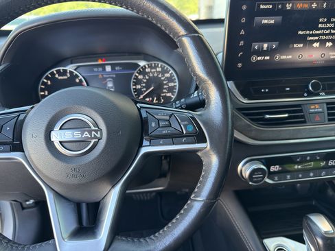 Used 2023 Nissan Altima 2.5 SL AWD/4WD image 17