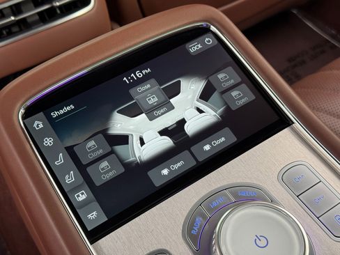 Used 2024 Genesis G90 3.5T image 45