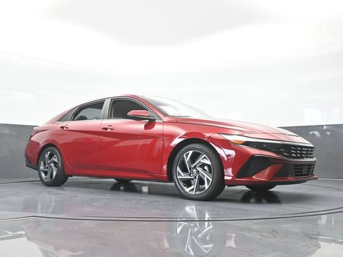 Used 2024 Hyundai Elantra Limited FWD image 62