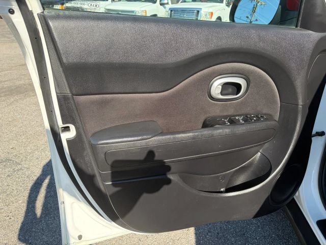Used 2017 Kia Soul + w/ Designer's Package FWD image 11