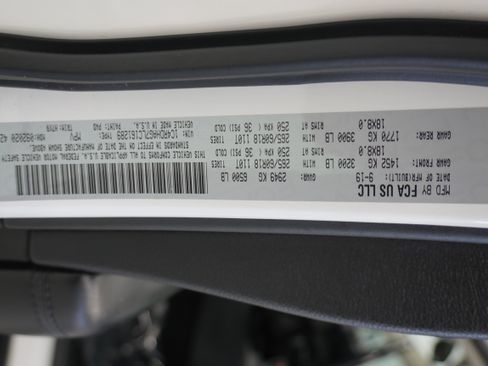 Used 2020 Dodge Durango SXT w/ 3rd Row Seating Group RWD image 28
