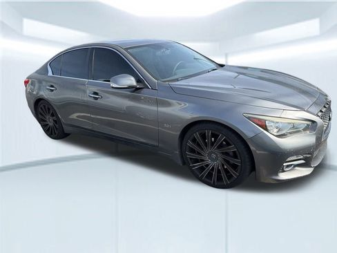 Used 2017 INFINITI Q50 Signature Edition w/ Cargo Package (L95) image 5