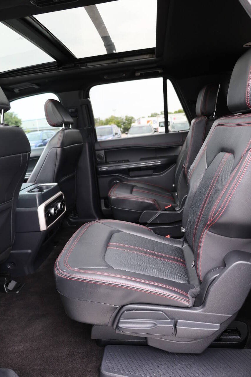 Used 2022 Ford Expedition Max Limited AWD/4WD image 18