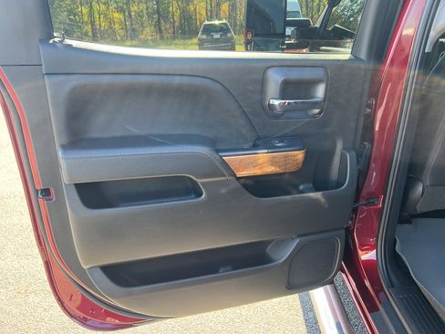 Used 2017 Chevrolet Silverado 1500 LTZ w/ Sport Package image 26