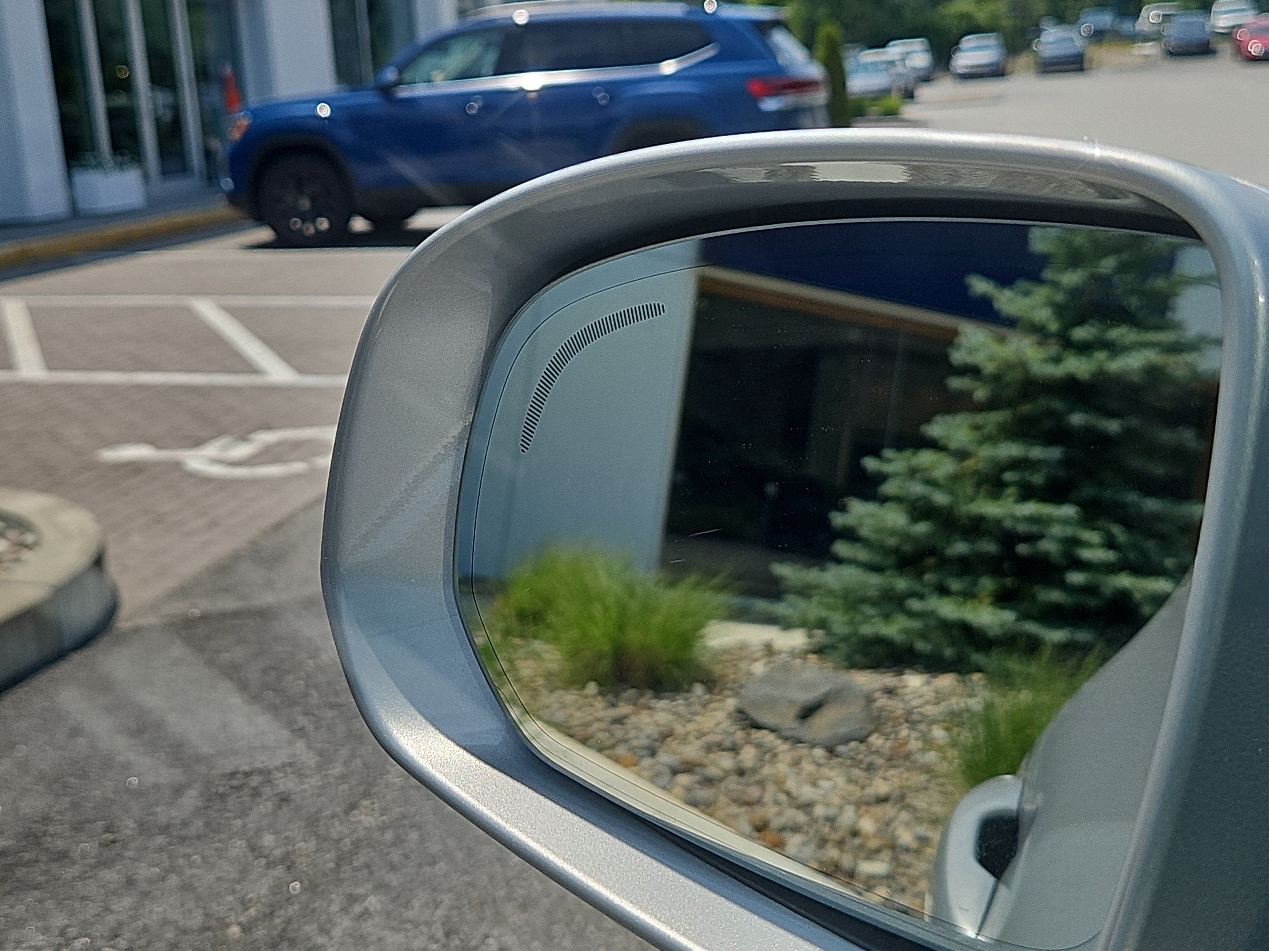 Used 2023 Volvo XC60 B5 Core w/ Climate Package AWD/4WD image 15