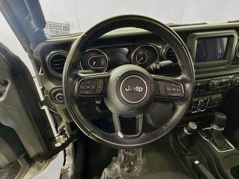 Used 2022 Jeep Wrangler Unlimited Sport AWD/4WD image 11