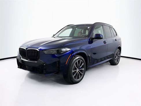 New 2026 BMW X5 xDrive50e w/ M Sport Package image 3