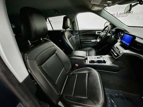 Used 2022 Ford Explorer XLT w/ Equipment Group 202A RWD image 26