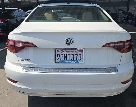 Used 2019 Volkswagen Jetta SE w/ Cold Weather Package FWD image 5
