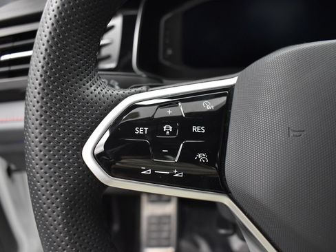 Used 2025 Volkswagen Jetta GLI Autobahn FWD image 6