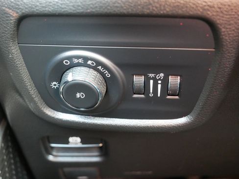 Used 2022 Jeep Grand Cherokee L Limited AWD/4WD image 26