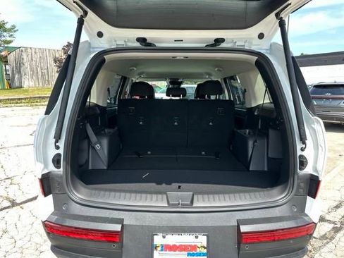 New 2025 Hyundai Santa Fe SE image 18