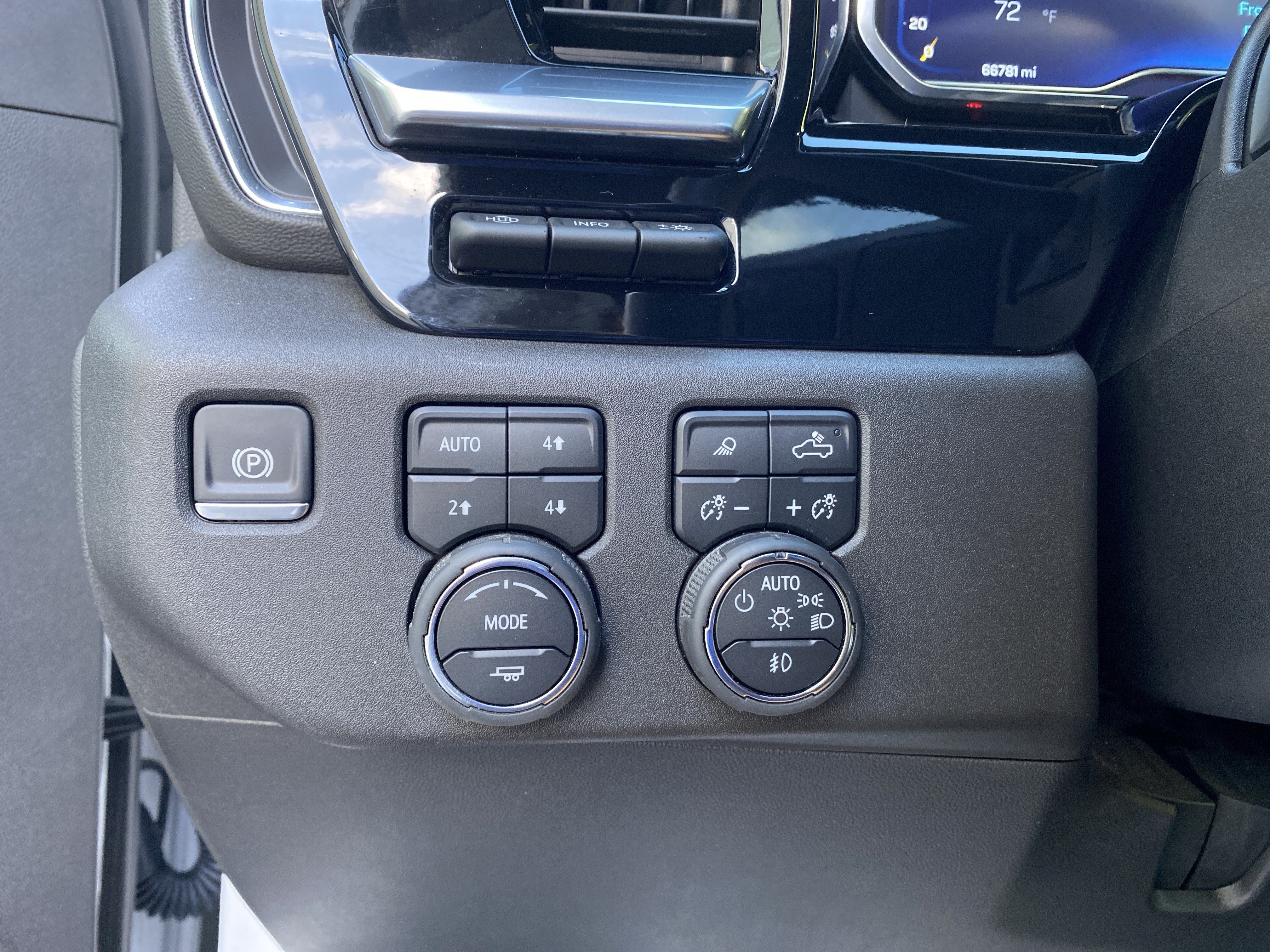 Used 2024 Chevrolet Silverado 2500 High Country w/ High Country Premium Package AWD/4WD image 18