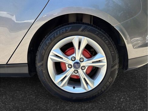 Used 2014 Ford Focus SE FWD image 13