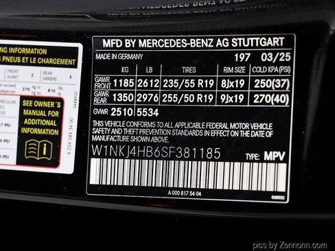 Certified 2025 Mercedes-Benz GLC 300 4MATIC image 38