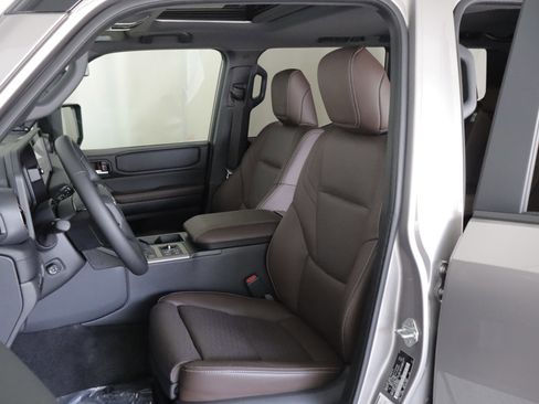 Used 2025 Toyota Land Cruiser w/ Premium Package image 9