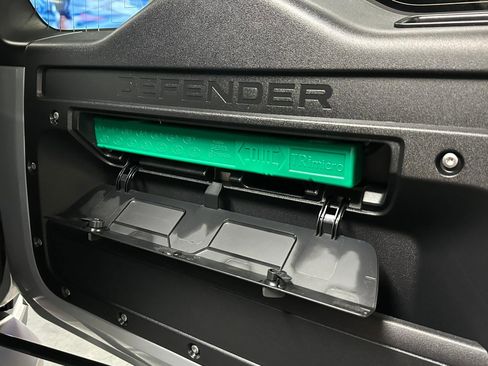 Used 2020 Land Rover Defender 110 First Edition image 46