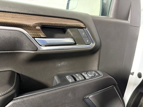 Used 2023 Chevrolet Silverado 1500 LT AWD/4WD image 10