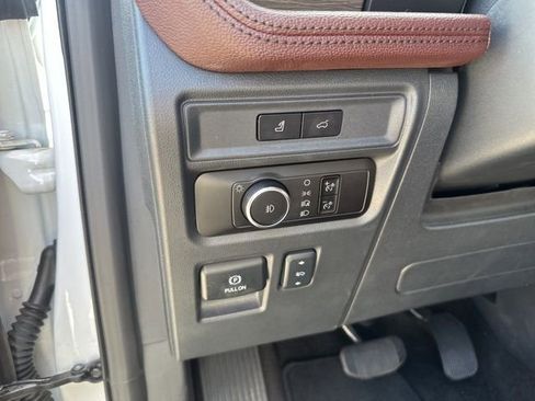 Used 2023 Ford Expedition Max Limited image 17