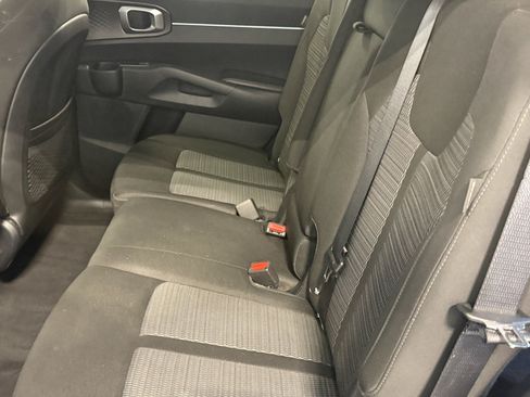 Used 2024 Kia Sorento LX FWD image 22