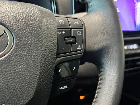 Used 2025 Toyota Camry XSE FWD image 30
