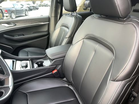 New 2026 Jeep Grand Cherokee Limited image 4