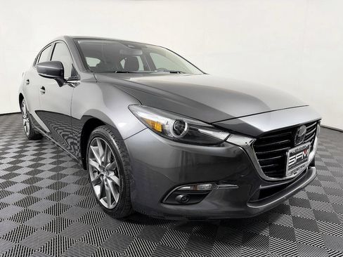 Used 2018 MAZDA MAZDA3 Grand Touring w/ Premium Equipment Package FWD image 5
