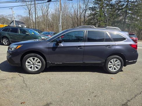 Used 2015 Subaru Outback 2.5i Premium image 9